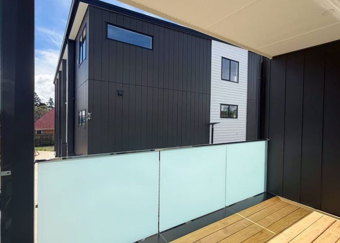  at 1-10/113 Mangere Road, Otahuhu, Auckland City, Auckland