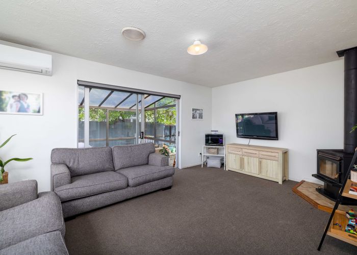  at 2/15 Hood Street, New Brighton, Christchurch