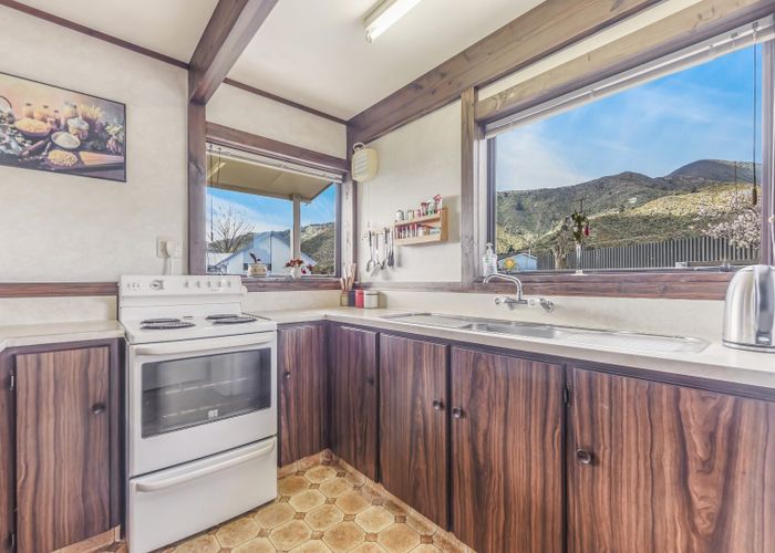  at 4 Beach Road, Waikawa, Picton