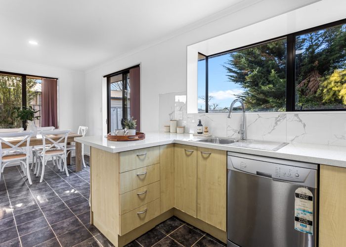  at 260F Breezes Road, Wainoni, Christchurch City, Canterbury