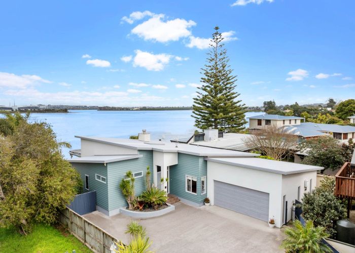  at 48 Aurea Avenue, Pakuranga, Manukau City, Auckland