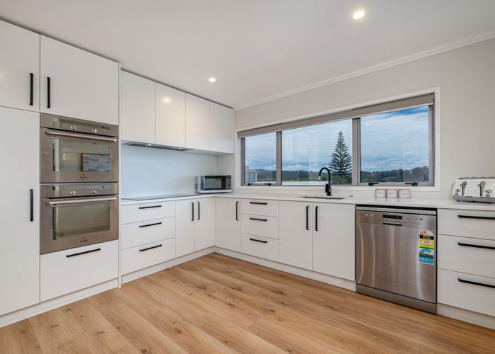  at 16A Pine Avenue, Henderson, Waitakere