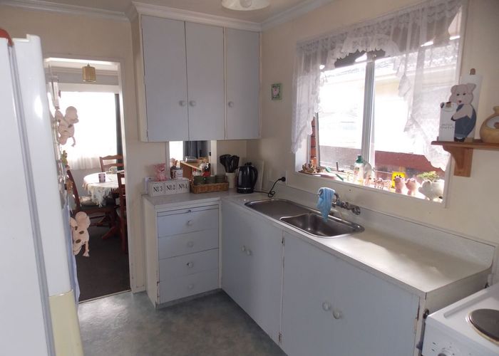  at 122 BENMORE AVENUE, Cloverlea, Palmerston North, Manawatu / Whanganui