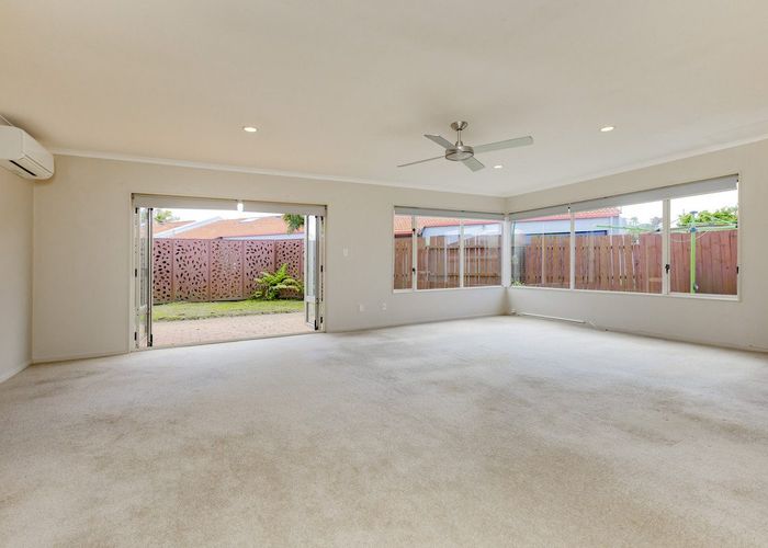  at 2/19 Riverview Road, Panmure, Auckland