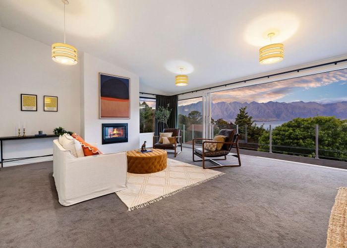  at 8B Moss Lane, Sunshine Bay, Queenstown