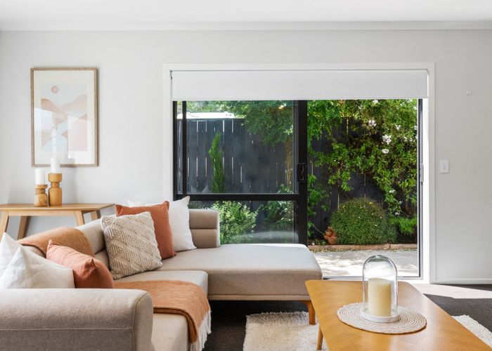  at 11 Poplar Grove, Ebdentown, Upper Hutt, Wellington