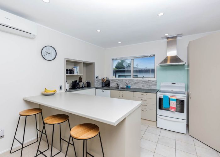  at 4/13 Athens Road, Onehunga, Auckland