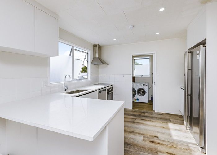  at 61 Israel Avenue, Clover Park, Auckland