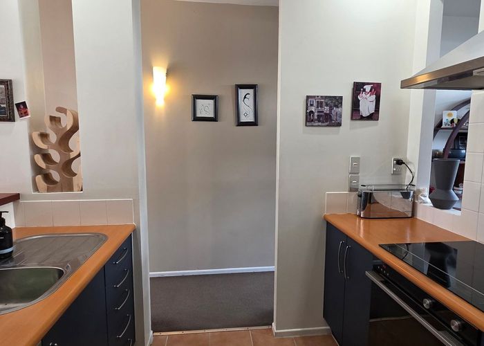  at 11/2 Armoy Drive, East Tamaki, Manukau City, Auckland