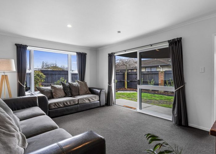  at 2 / 9 Cassidy Place, Belfast, Christchurch City, Canterbury