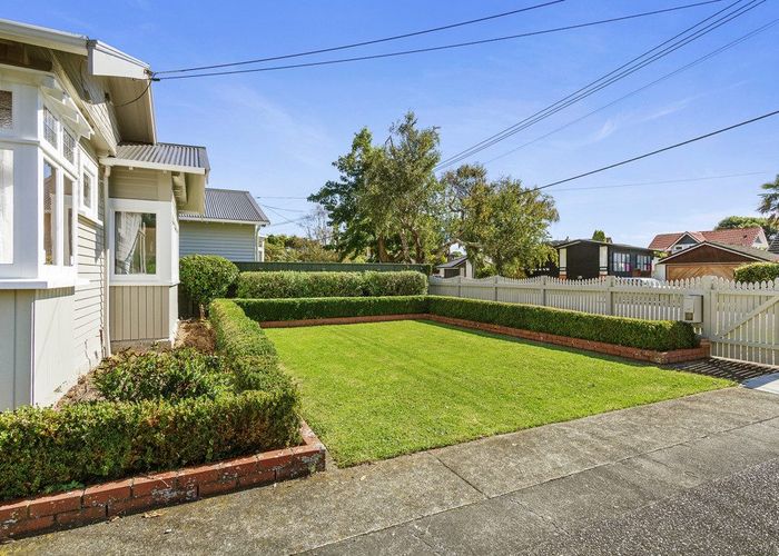  at 61 Wyndrum Avenue, Waterloo, Lower Hutt, Wellington