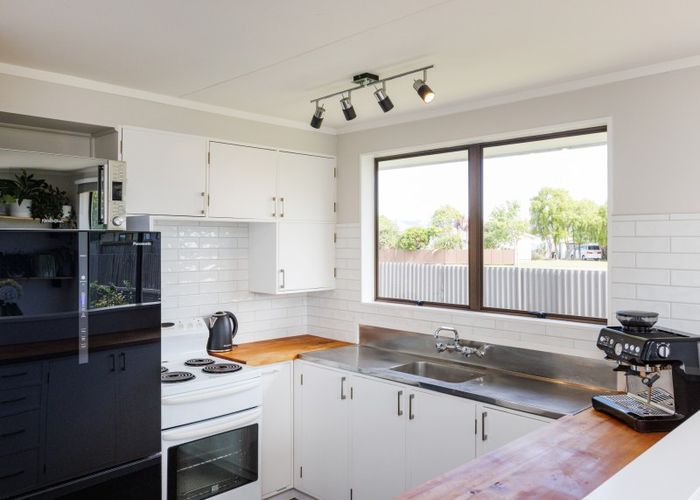  at 25 Chelmarsh Place, Highbury, Palmerston North