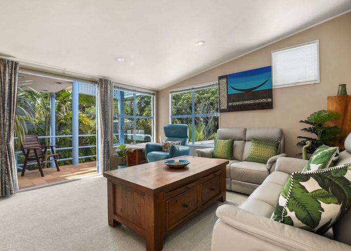  at 4/34 Seabreeze Road, Narrow Neck, Auckland
