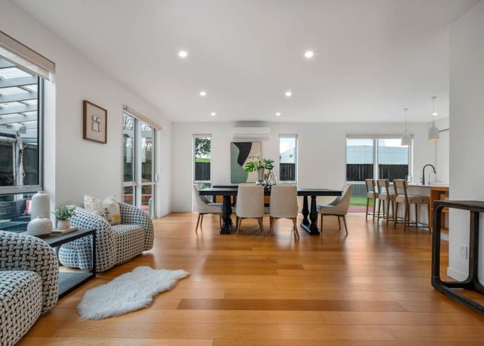  at 17A Northcross Drive, Oteha, North Shore City, Auckland