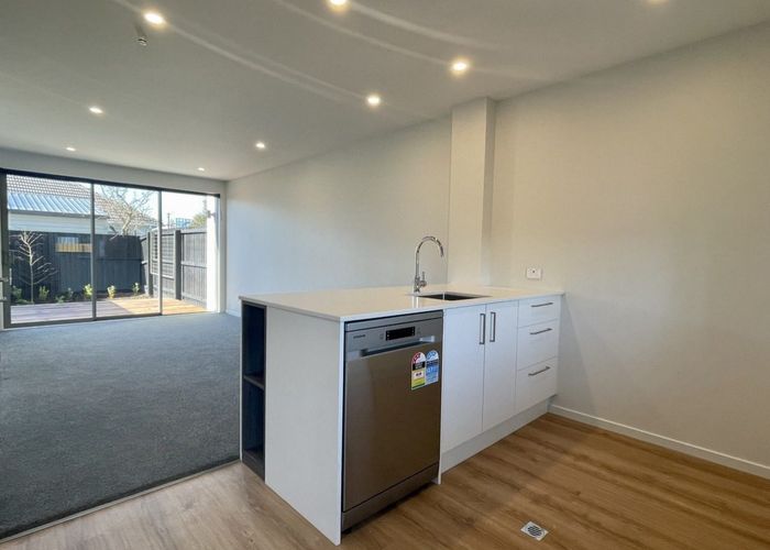  at 2/33 Hercules Street, Shirley, Christchurch City, Canterbury