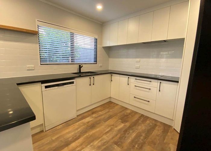  at 2/23 Roys Road, Weymouth, Manukau City, Auckland