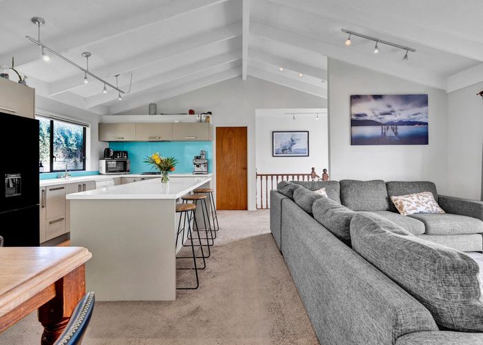  at 6 Winstone Place, Highlands Park, New Plymouth, Taranaki