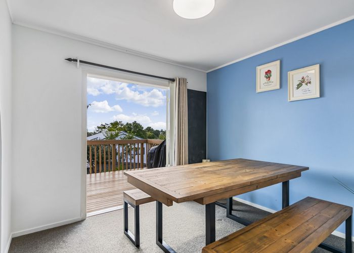  at 2/6 Charmaine Road, Torbay, Auckland