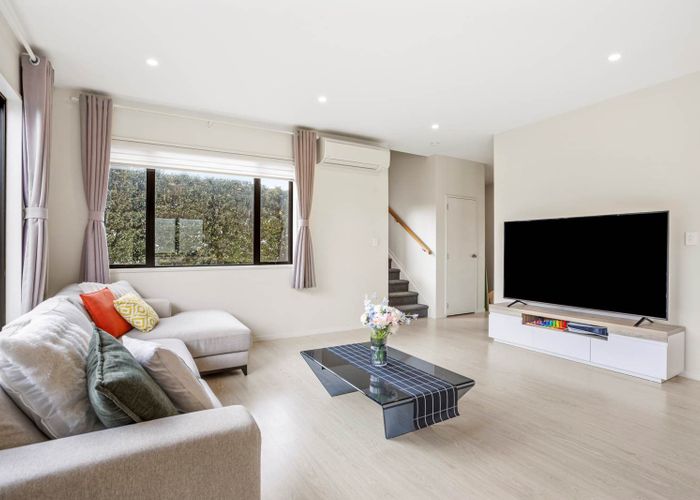  at 29 Westgate Drive, Westgate, Waitakere City, Auckland