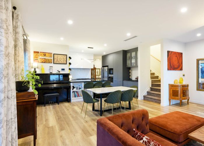  at 5A Woodhouse Place, West Harbour, Waitakere City, Auckland