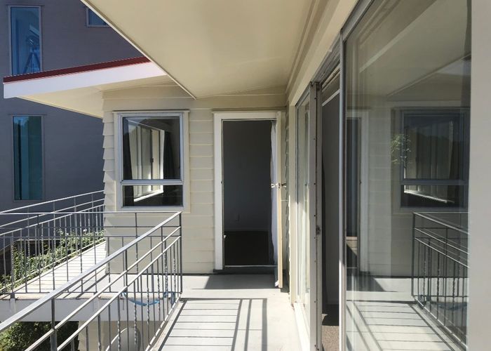  at 43 Palliser Road, Roseneath, Wellington, Wellington