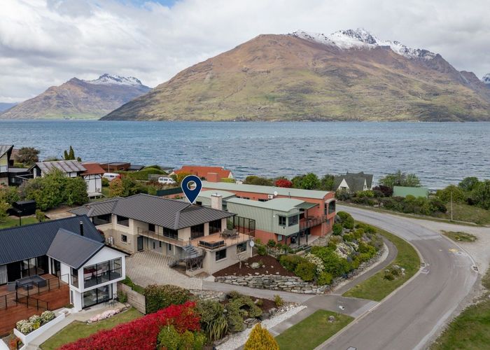  at 12 Grove Lane, Kelvin Heights, Queenstown-Lakes, Otago