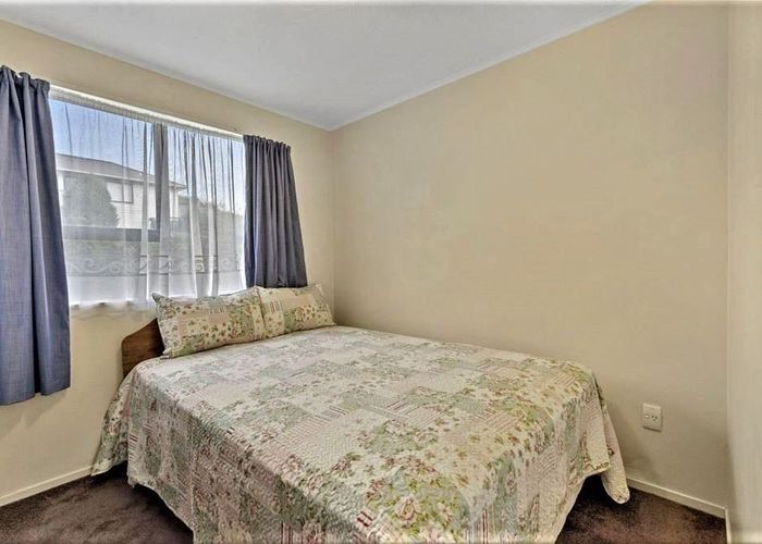  at 33 Nassau Avenue, Grenada North, Wellington