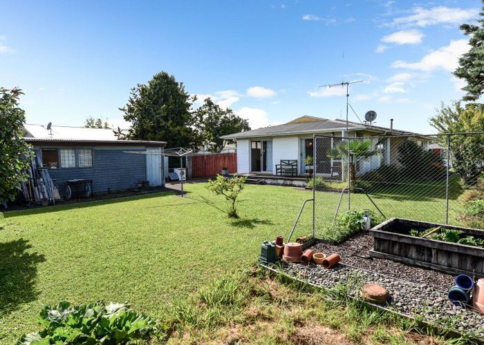  at 9 Roseburg Street, Fairfield, Hamilton