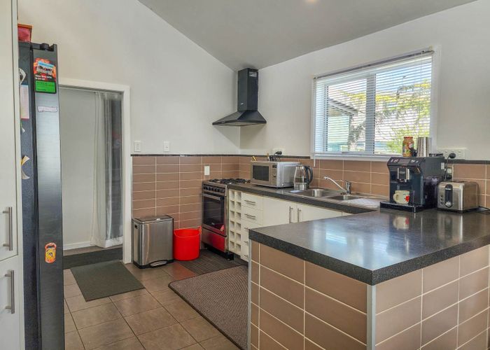  at 21B Brian Crescent, Stanmore Bay, Rodney, Auckland
