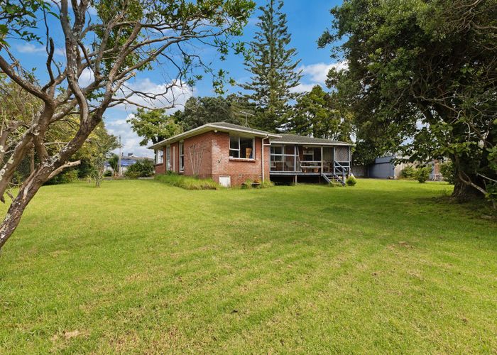  at 10 Avalon Place, Glenfield, North Shore City, Auckland