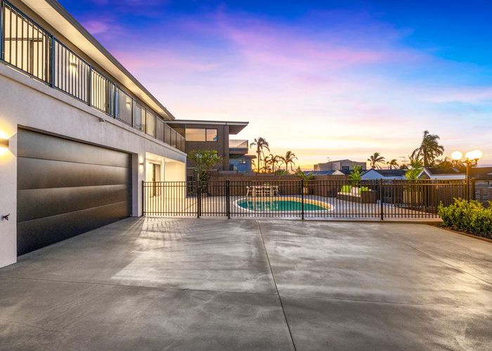  at 114 Bramley Drive, Farm Cove, Manukau City, Auckland