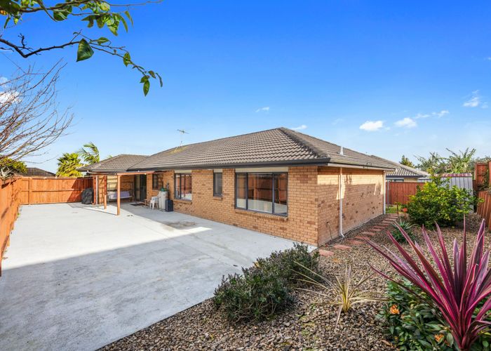 at 12 Sonterra Close, Randwick Park, Auckland