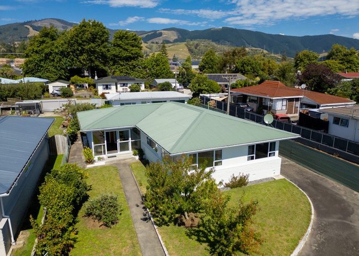  at 9 Black Street, Stoke, Nelson, Nelson / Tasman