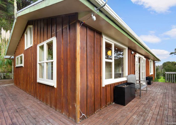  at 198 Scenic Drive, Titirangi, Auckland