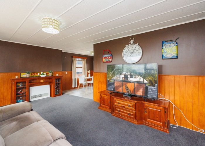  at 39 Somerset Crescent, Highbury, Palmerston North