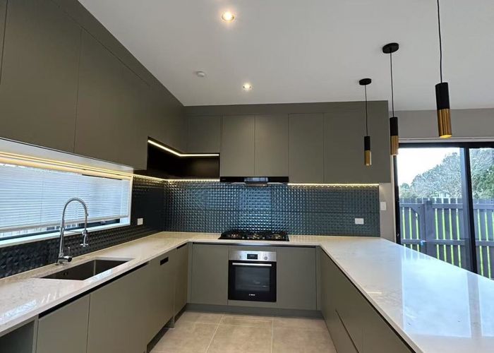  at 7C Daytona Road, Henderson, Waitakere City, Auckland