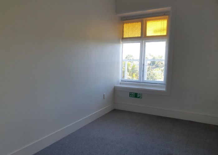  at 	4/3 Harvey Road, Bluff Hill, Napier, Hawke's Bay