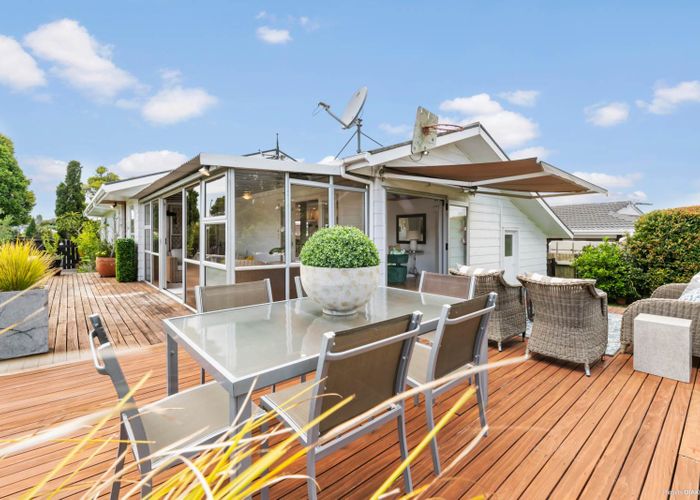  at 17 Curacao Place, Half Moon Bay, Auckland