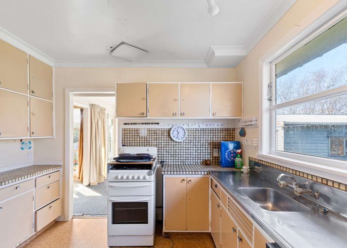  at 39 Gloucester Street, Takaro, Palmerston North