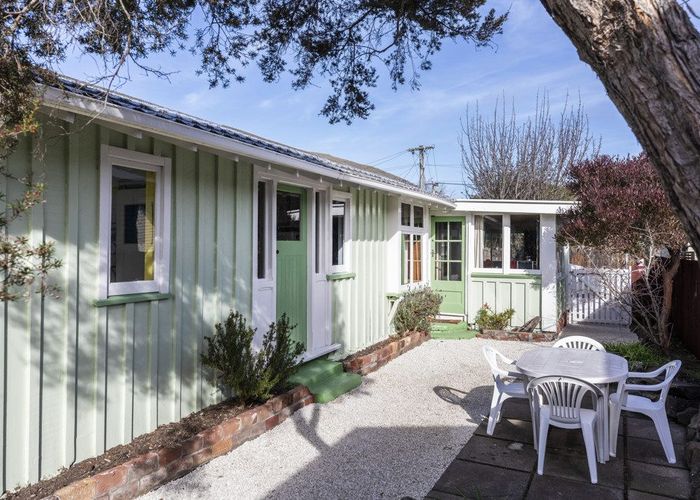  at 35 Colenso Street, Sumner, Christchurch City, Canterbury