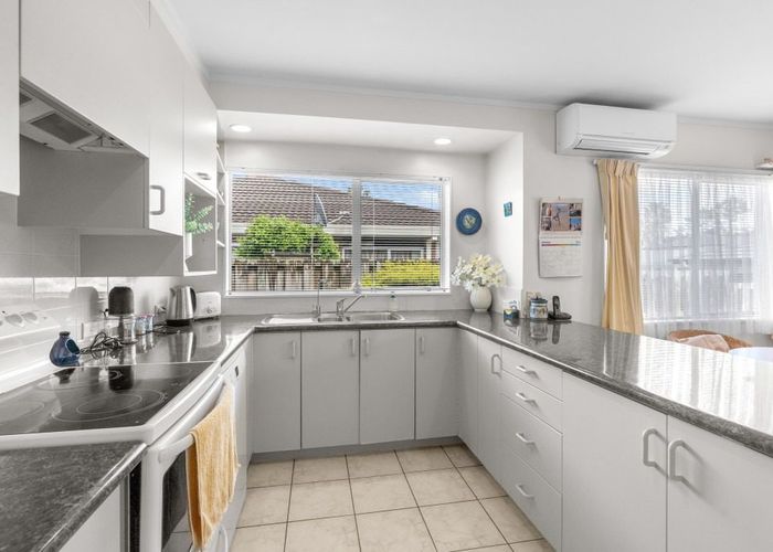  at 7/28A Godley Road, Green Bay, Waitakere City, Auckland