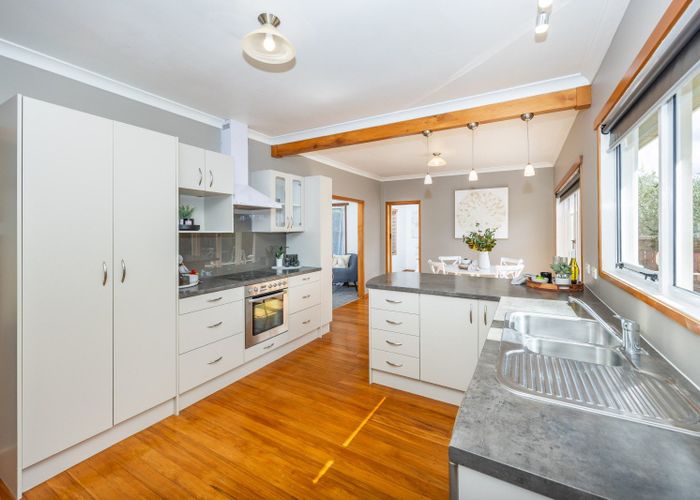  at 174 Fox Street, Hamilton East, Hamilton