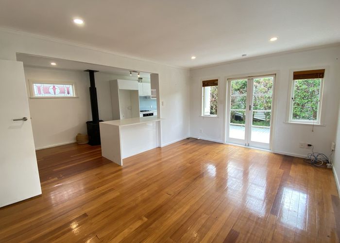  at 3A Windy Ridge Road, Glenfield, North Shore City, Auckland