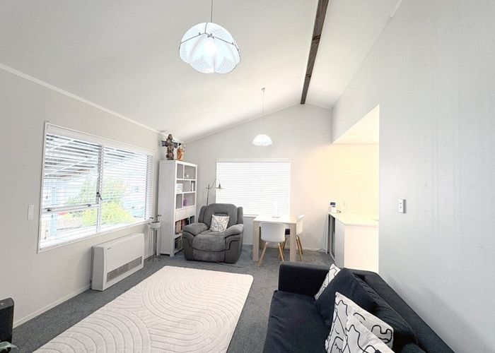  at 19A Colchester Cres, Newlands, Wellington, Wellington