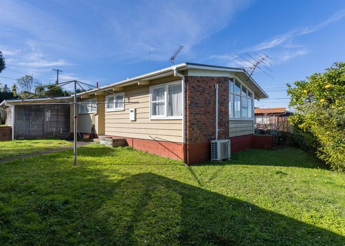  at 2/12 Cleary Road, Panmure, Auckland City, Auckland