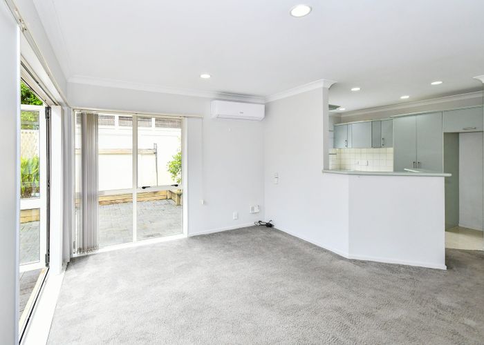  at 1/132 Millhouse Drive, Northpark, Manukau City, Auckland