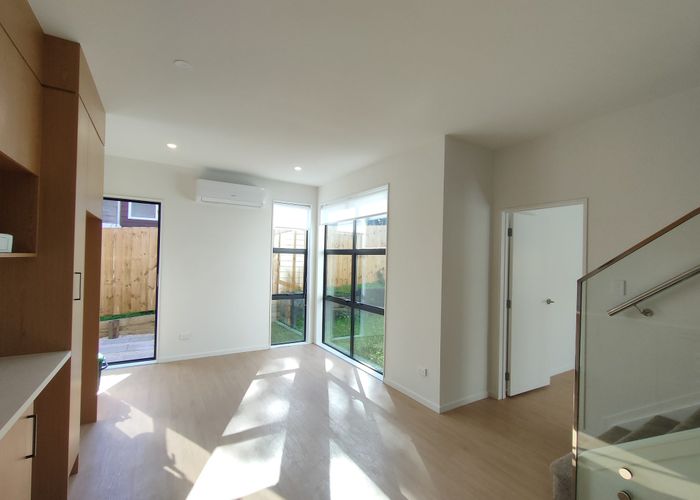  at 1/65A Hogans Road, Glenfield, North Shore City, Auckland