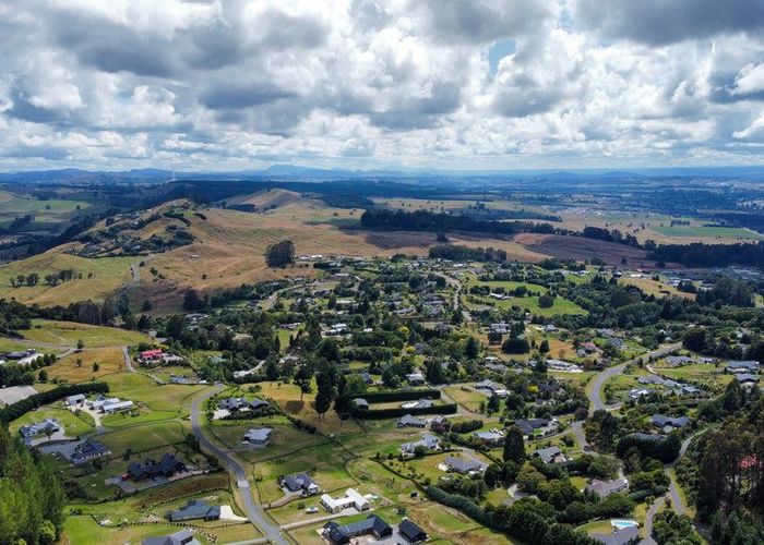  at 6 Grandview Lane, Acacia Bay, Taupo, Waikato
