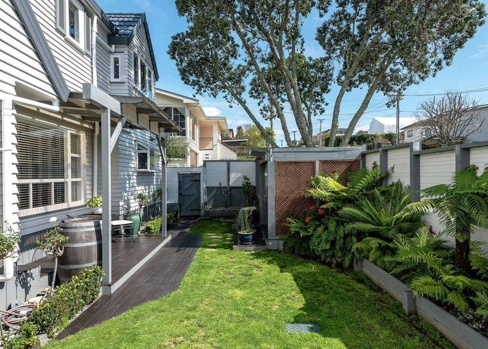  at 19 Beach Road, Howick, Manukau City, Auckland