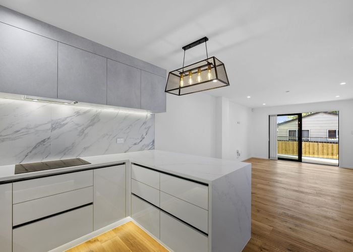  at 4/5 Glendhu Road, Bayview, North Shore City, Auckland